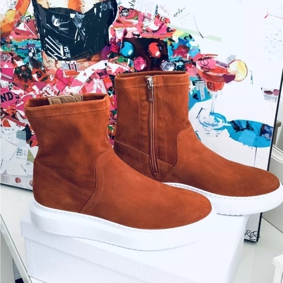 Aquatalia Laina Suede Zip Up Platform Boot - Picture 1 of 5